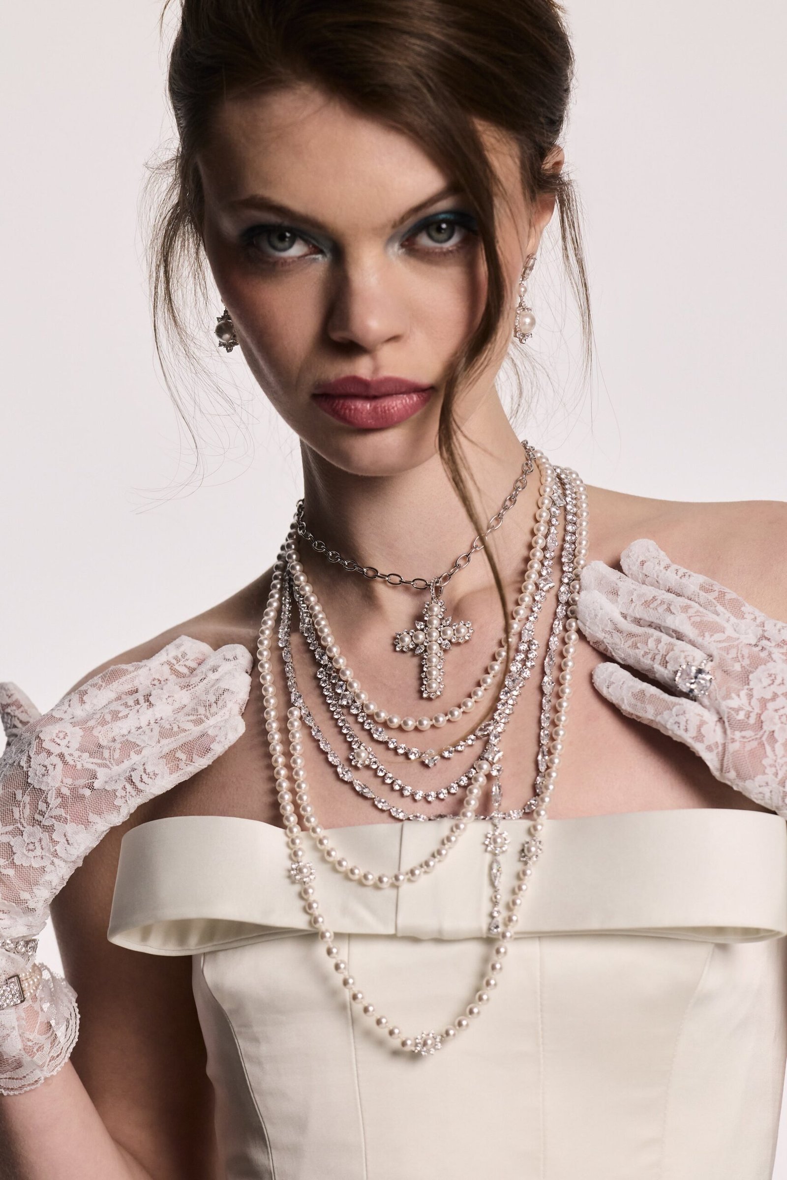 MATERIAL PEARL DRAMA SWAG NECKLACE - Image 3