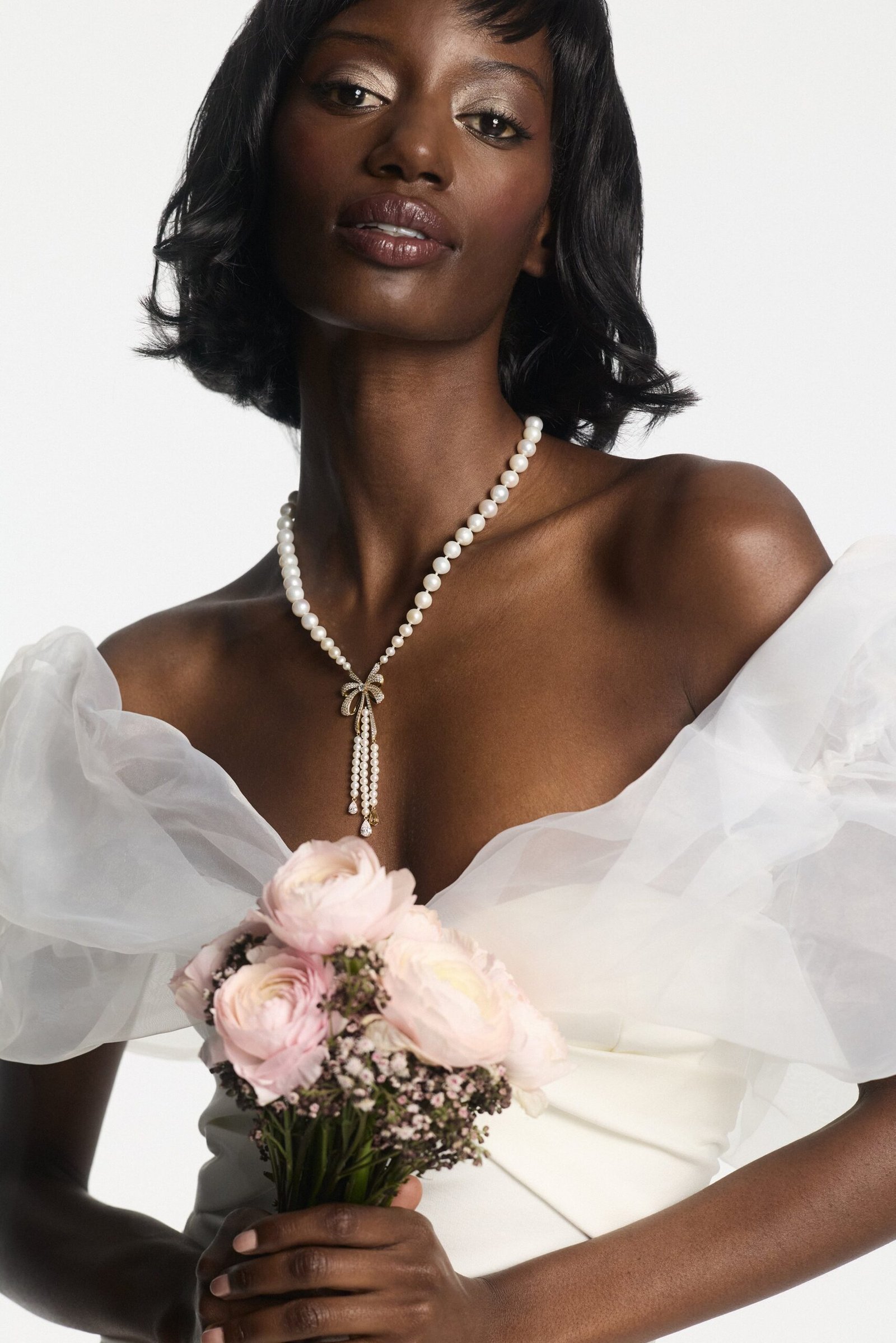 EROS BOW PEARL NECKLACE - Image 3