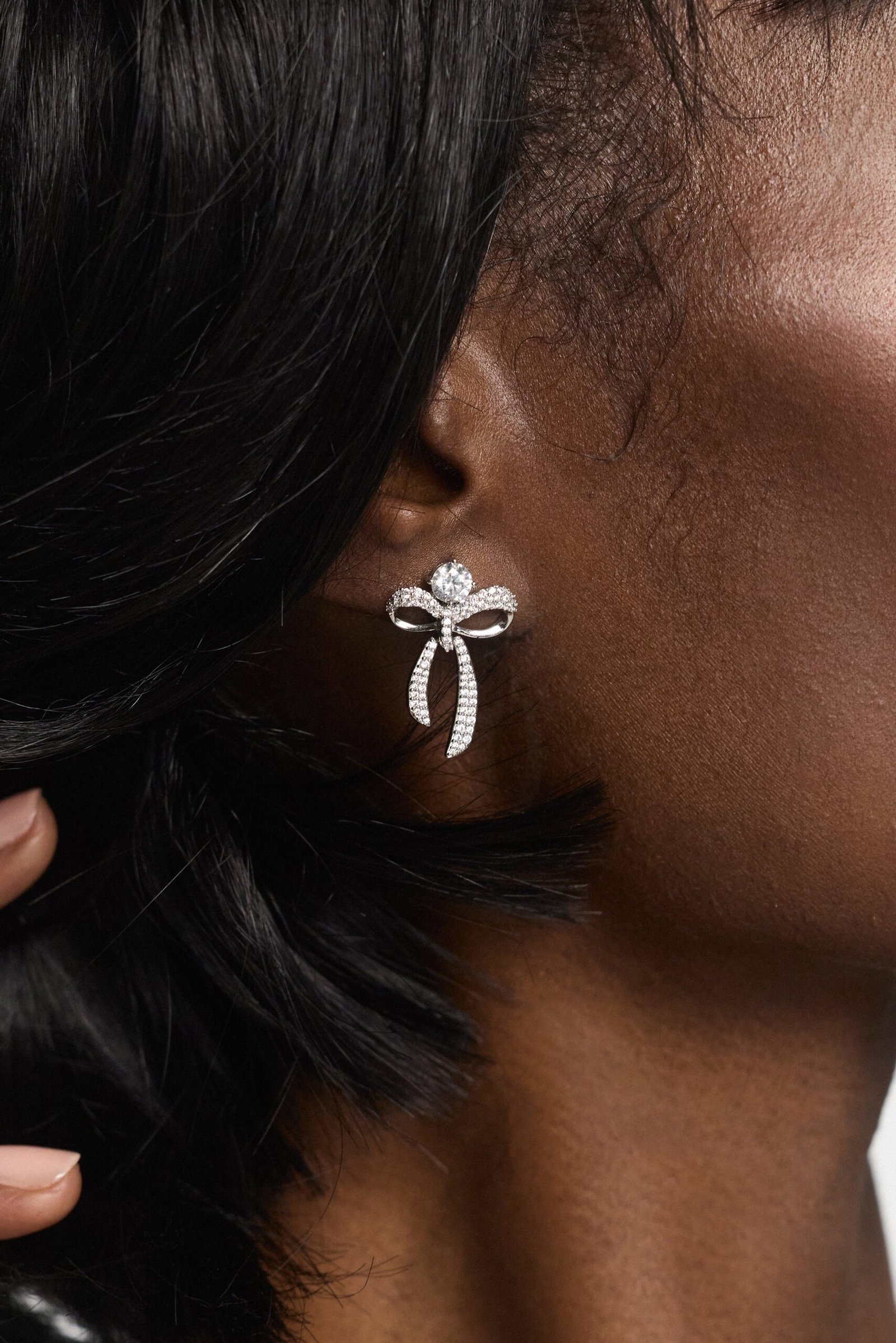 EROS SMALL BOW AND CZ EARRINGS - Image 4