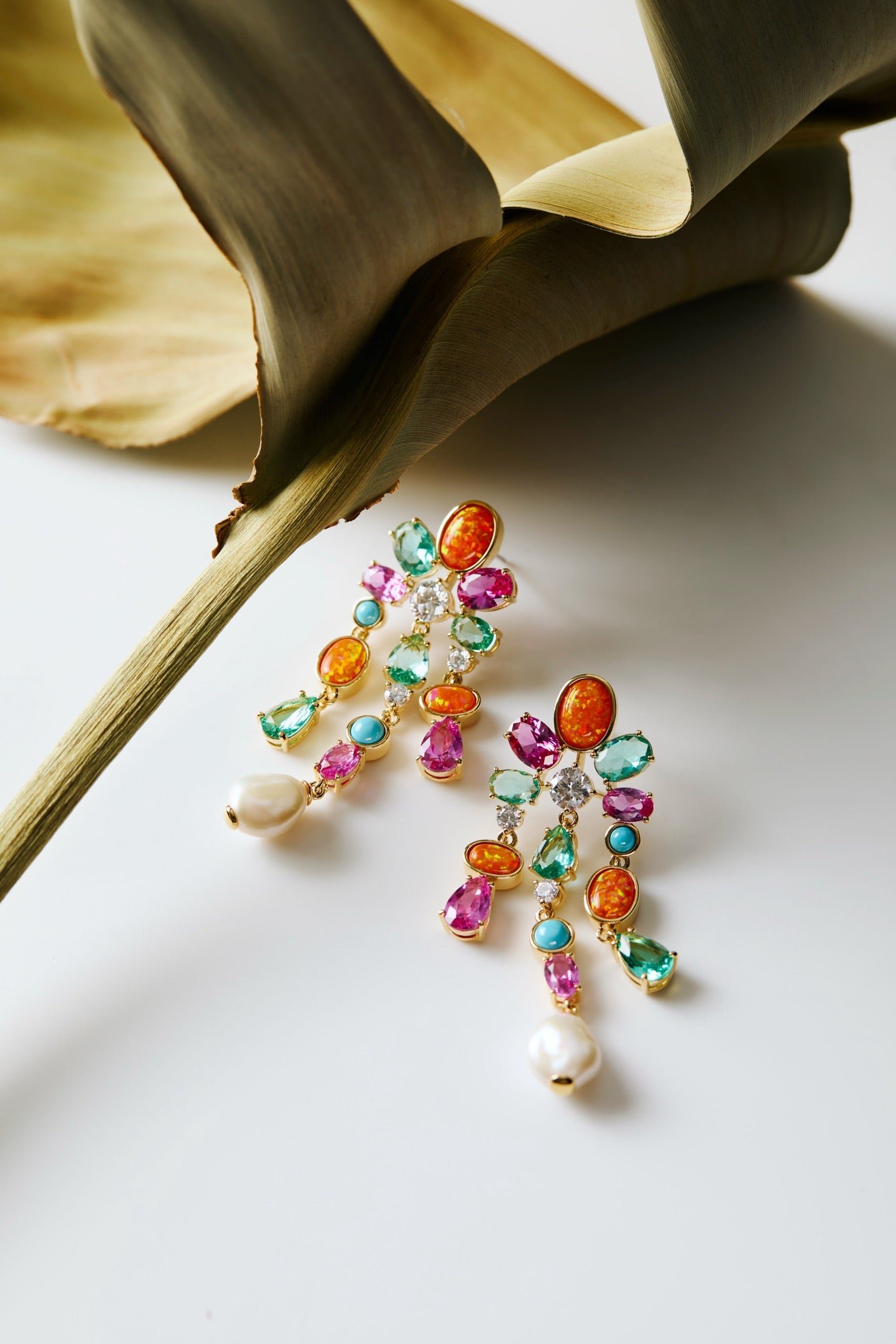 FRIEDA CHANDELIER EARRINGS - Image 3