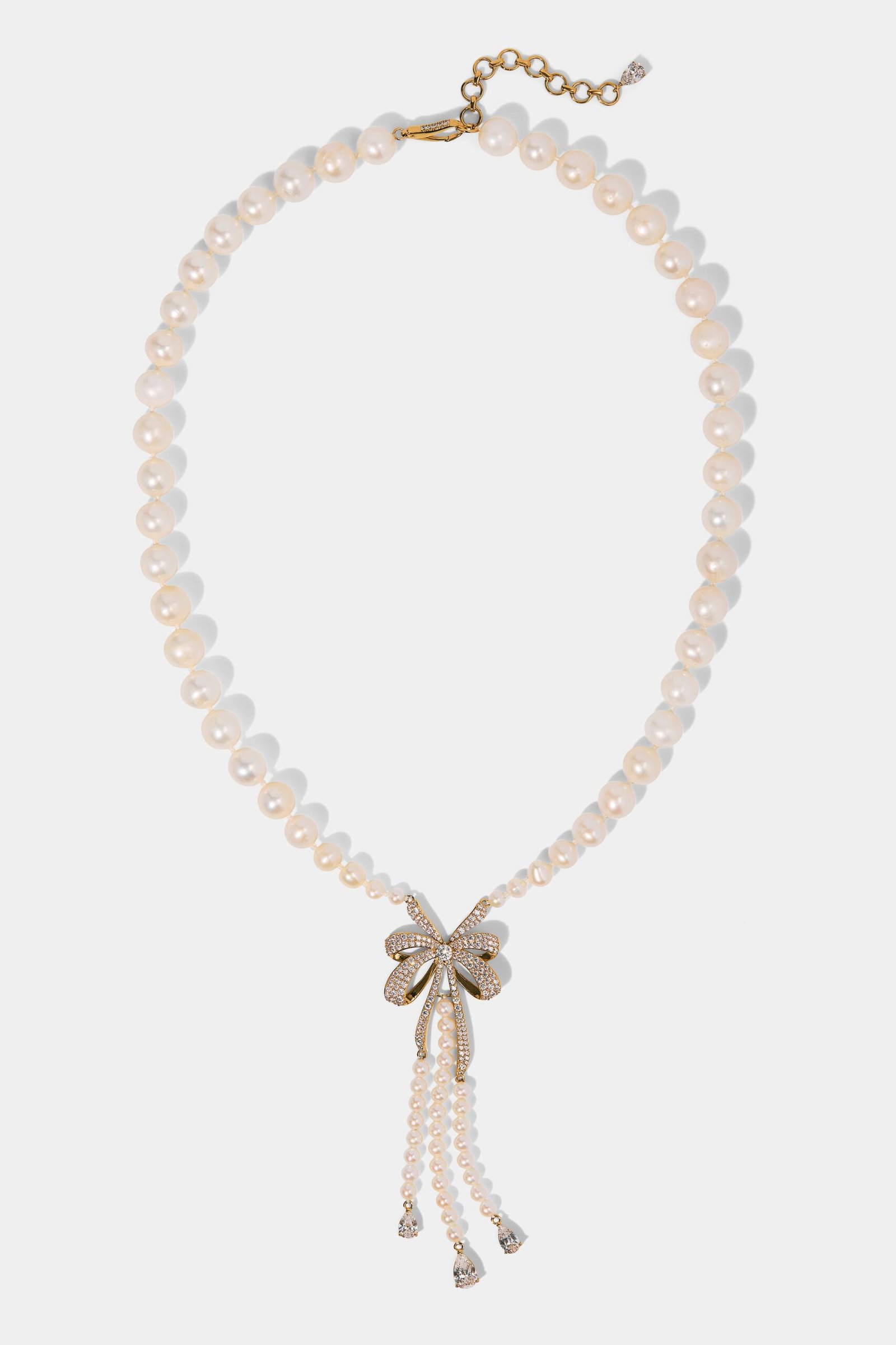 EROS BOW PEARL NECKLACE