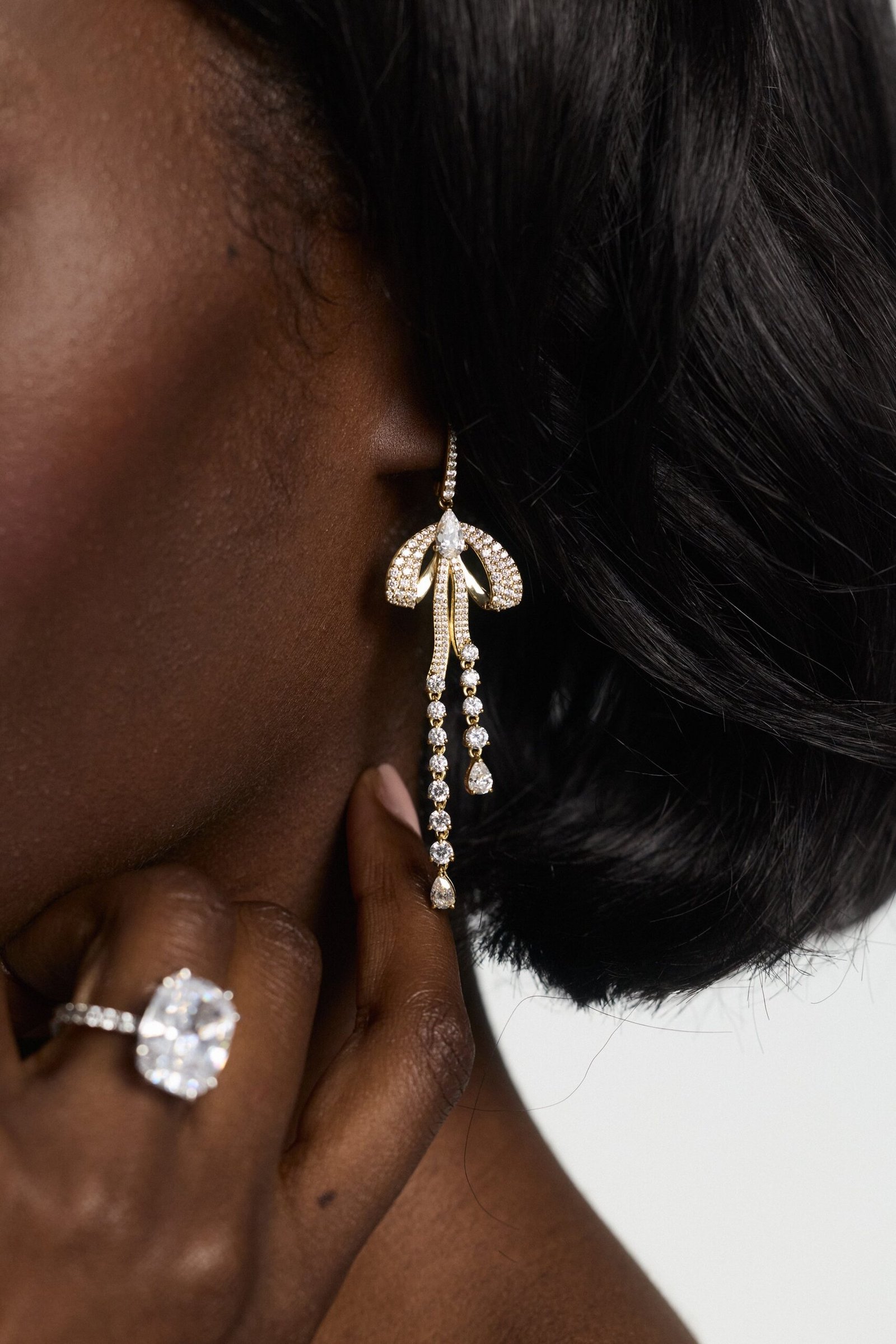 EROS PAVE BOW LEVERBACK EARRINGS - Image 2