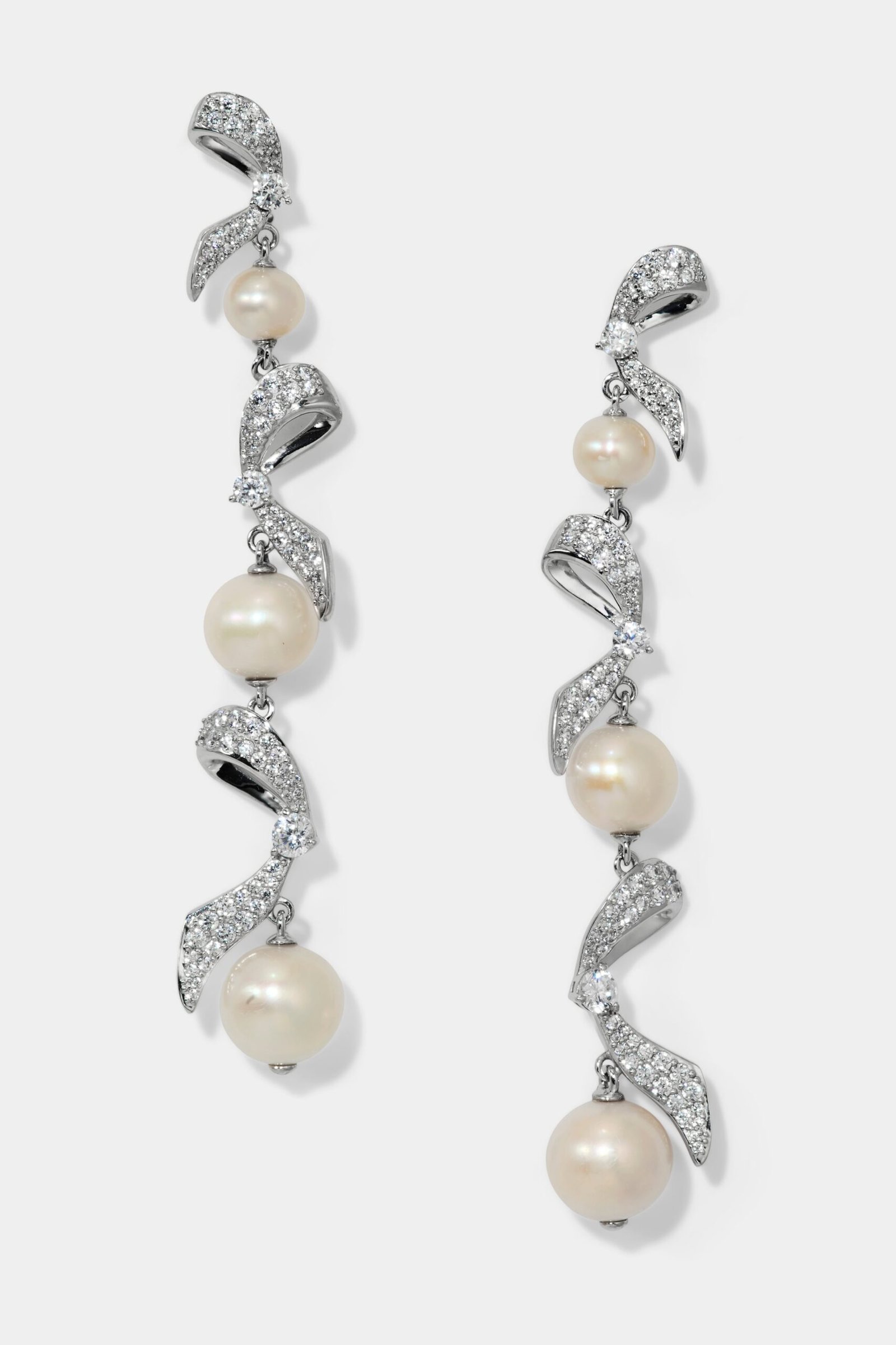 EROS RIBBON PEARL LINEAR EARRINGS